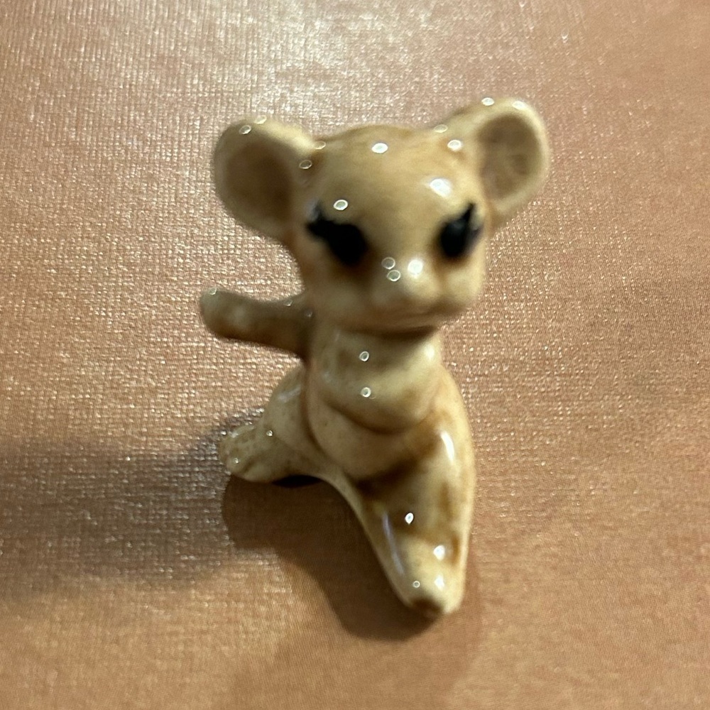 Free w purchase Vintage Mouse Miniature Ceramic 1.25" Tiny stamped Christmas